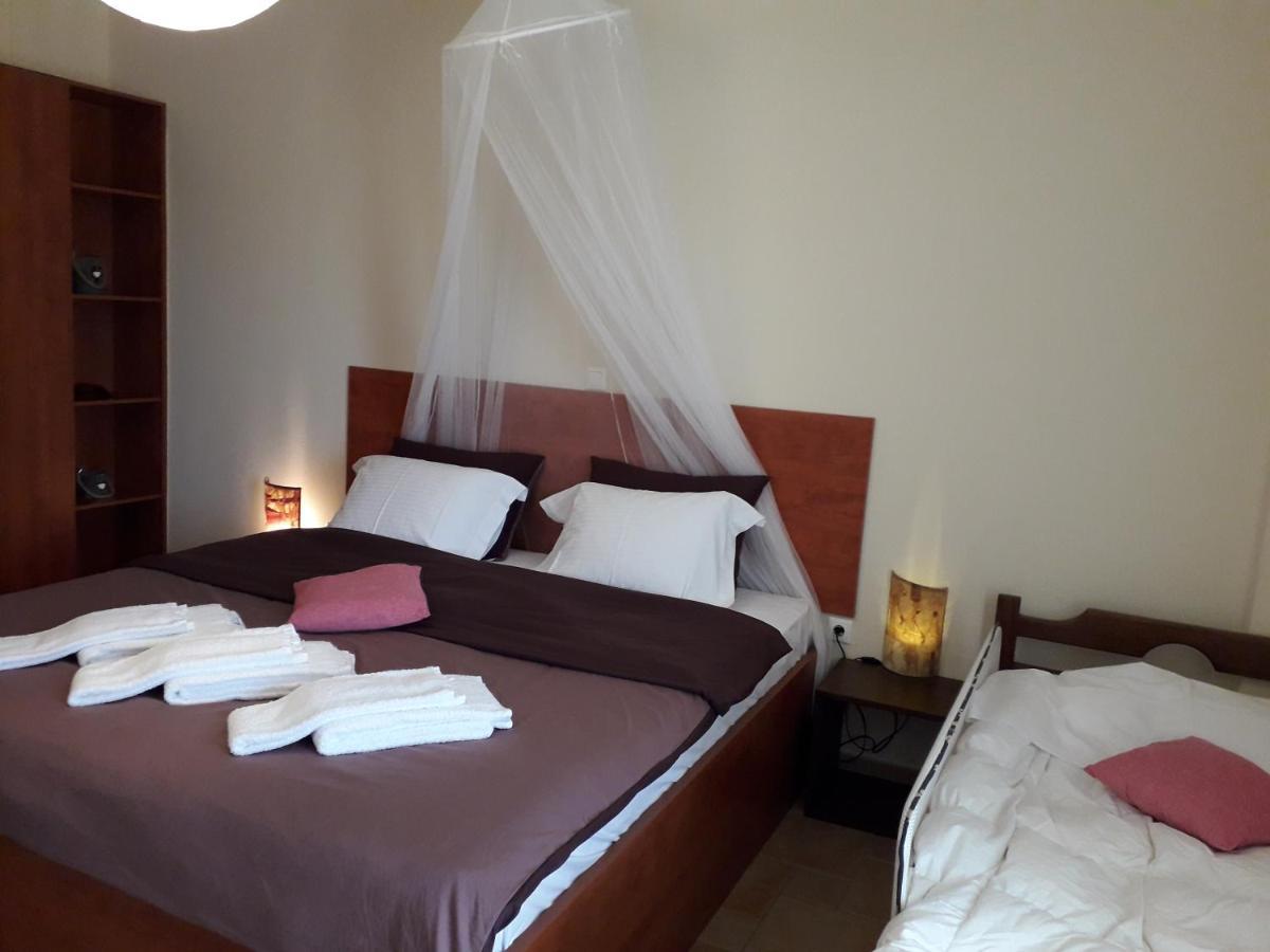 Marathon Beachside Villa 100M From The Beach Schinias Exterior photo